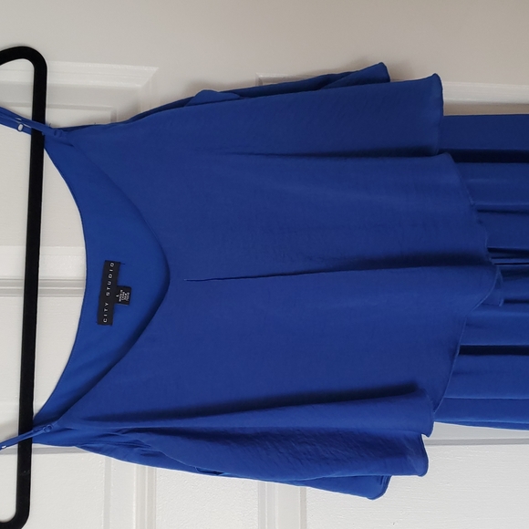 Dress - Picture 4 of 4